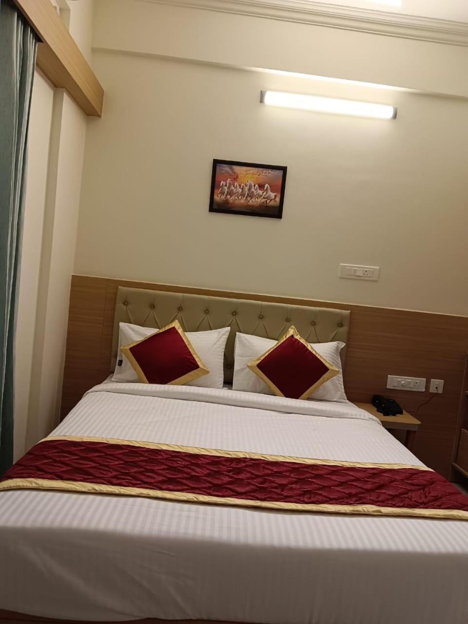 Krishna Inn Bangalore Dış mekan fotoğraf