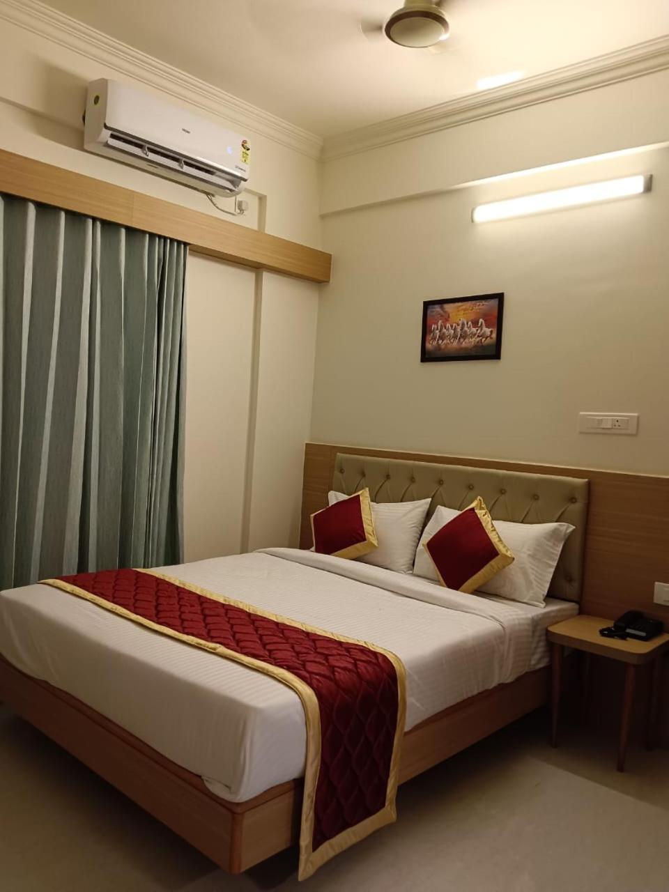 Krishna Inn Bangalore Dış mekan fotoğraf