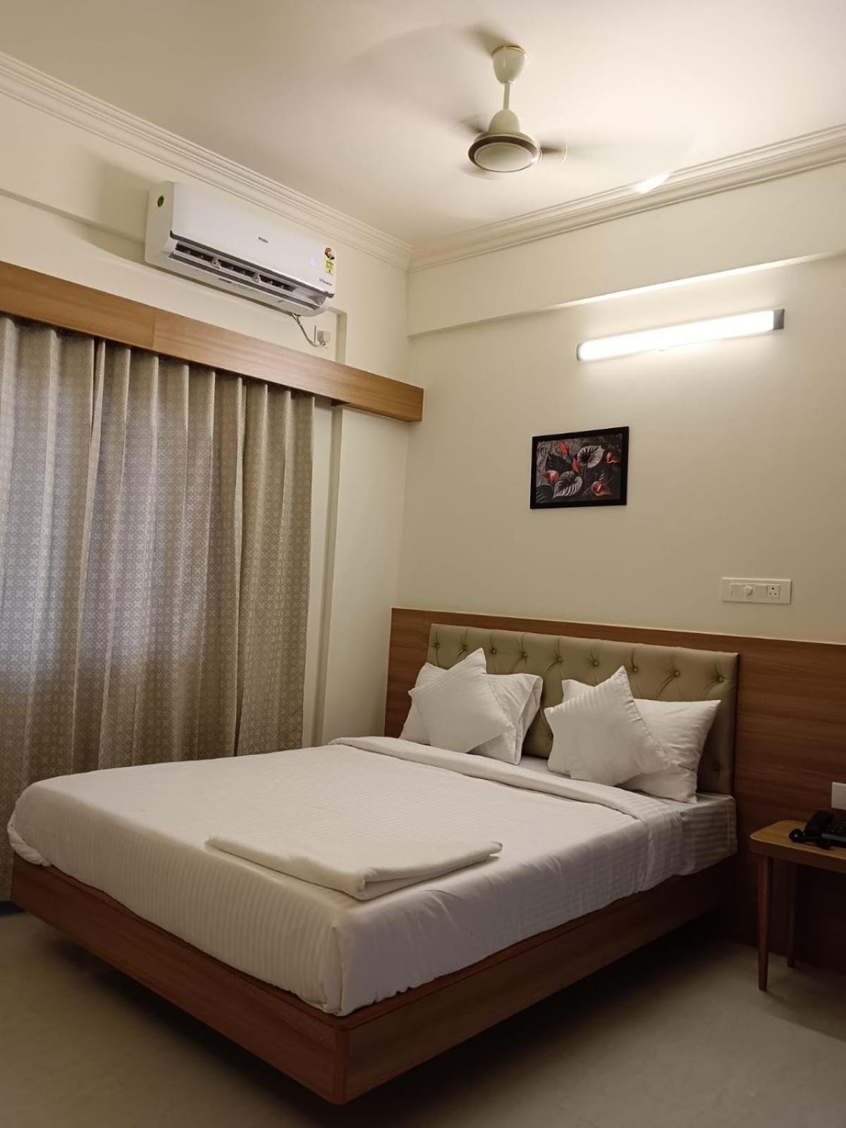 Krishna Inn Bangalore Dış mekan fotoğraf